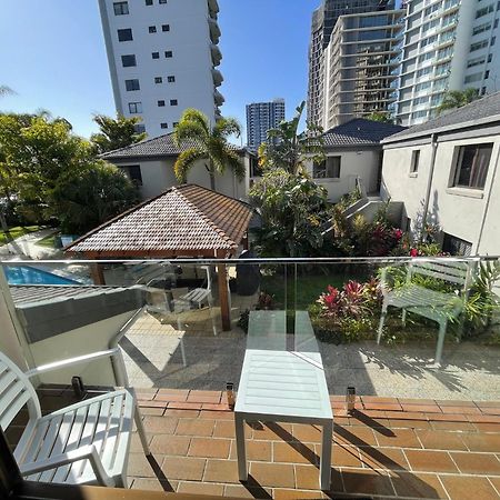 Burleigh Palms Holiday Apartments โกลด์โคสต์ ภายนอก รูปภาพ
